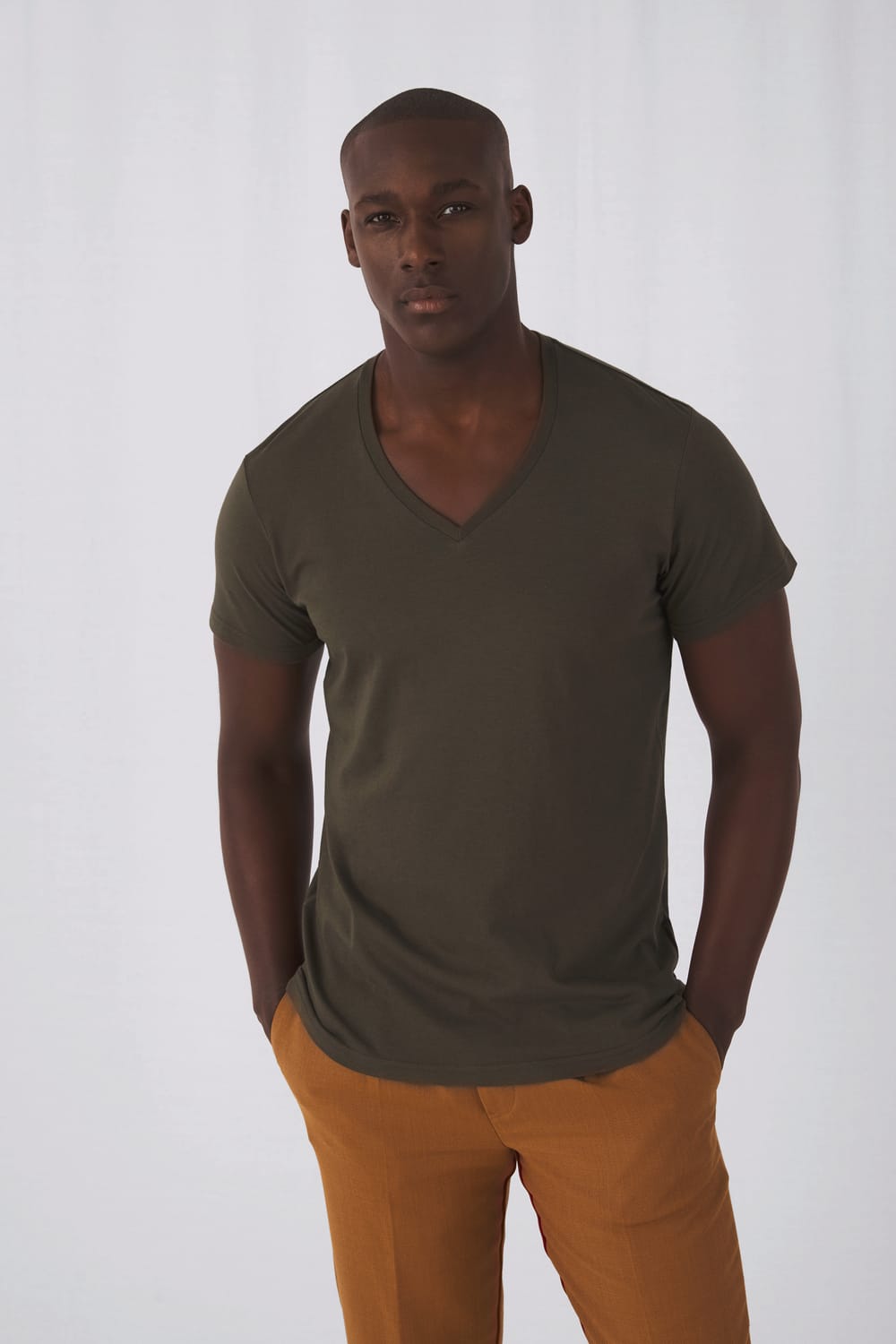 Camiseta Orgánica Inspire cuello de pico hombre