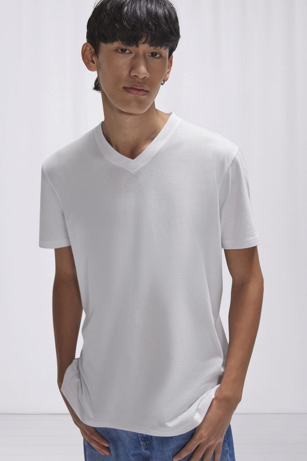 Camiseta con cuello de pico #150
