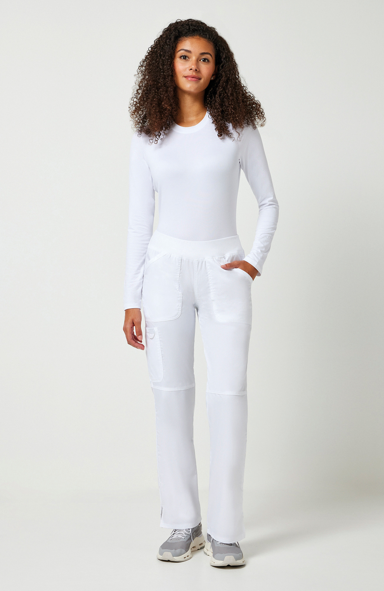 Pantalones tipo cargo de tiro medio mujer