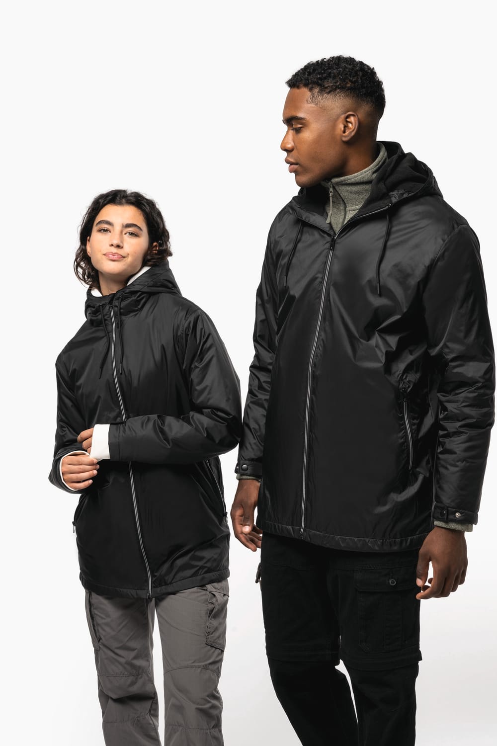 Chaqueta con capucha y forro de micropolar - Unisex
