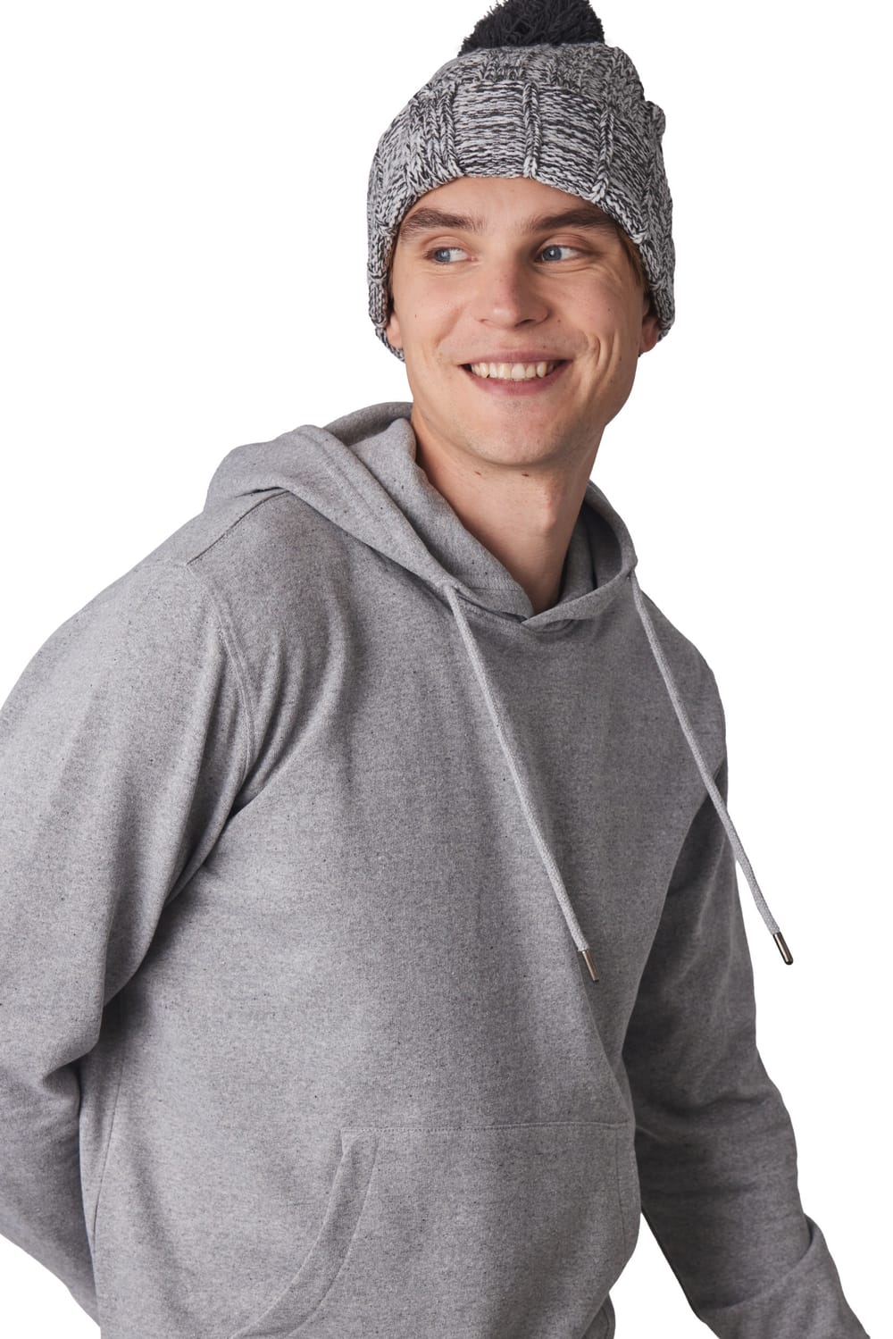Gorro con pompón y dobladillo