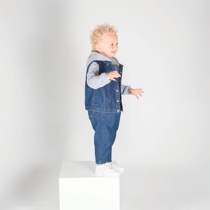 Veste en jean à capuche enfant
