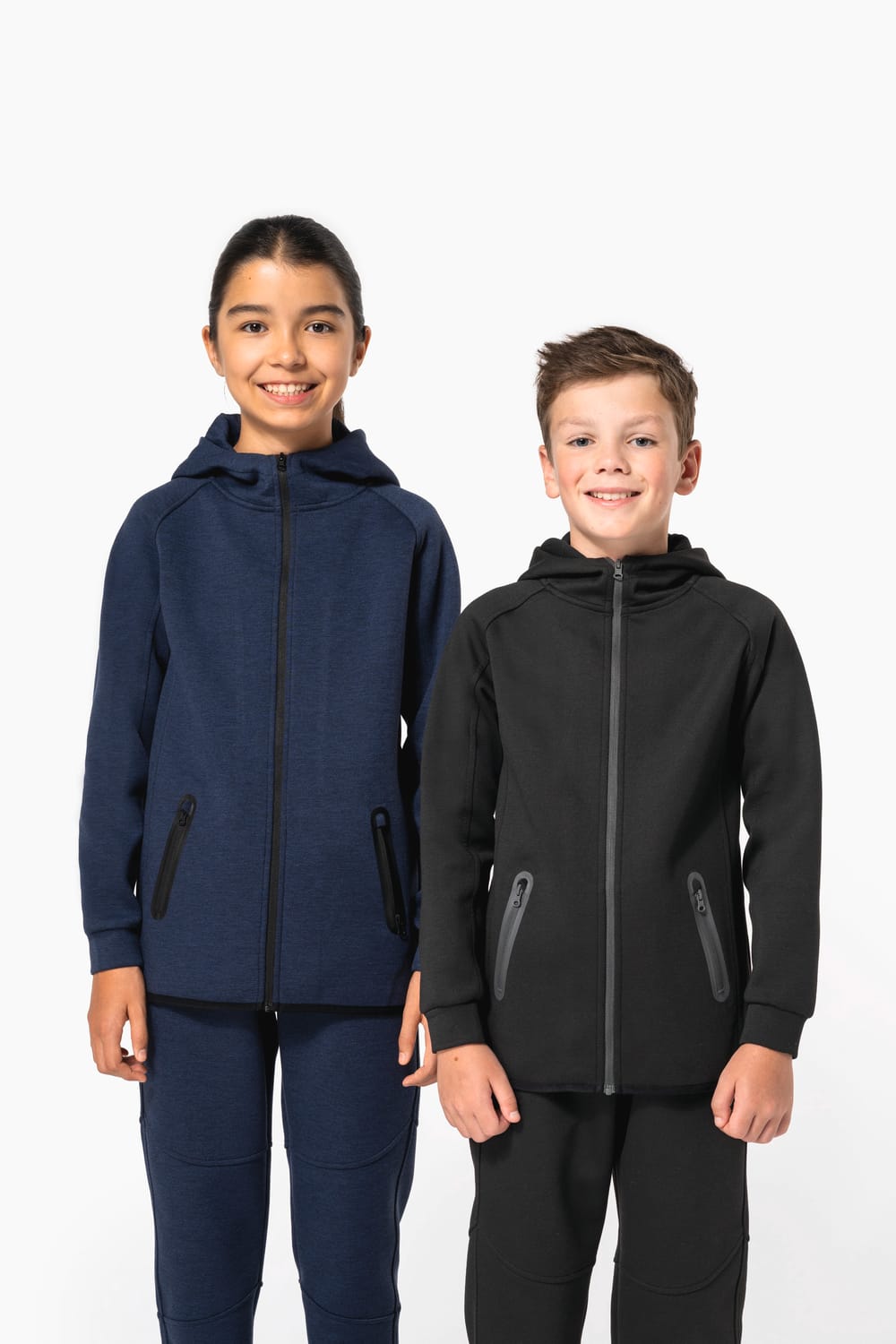 Chaqueta con capucha performance infantil