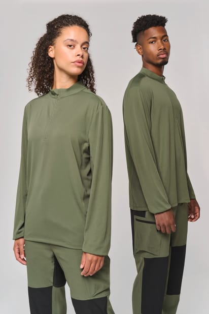 Camiseta outdoor unisex de manga larga, con cuello de 1/4 y cremallera