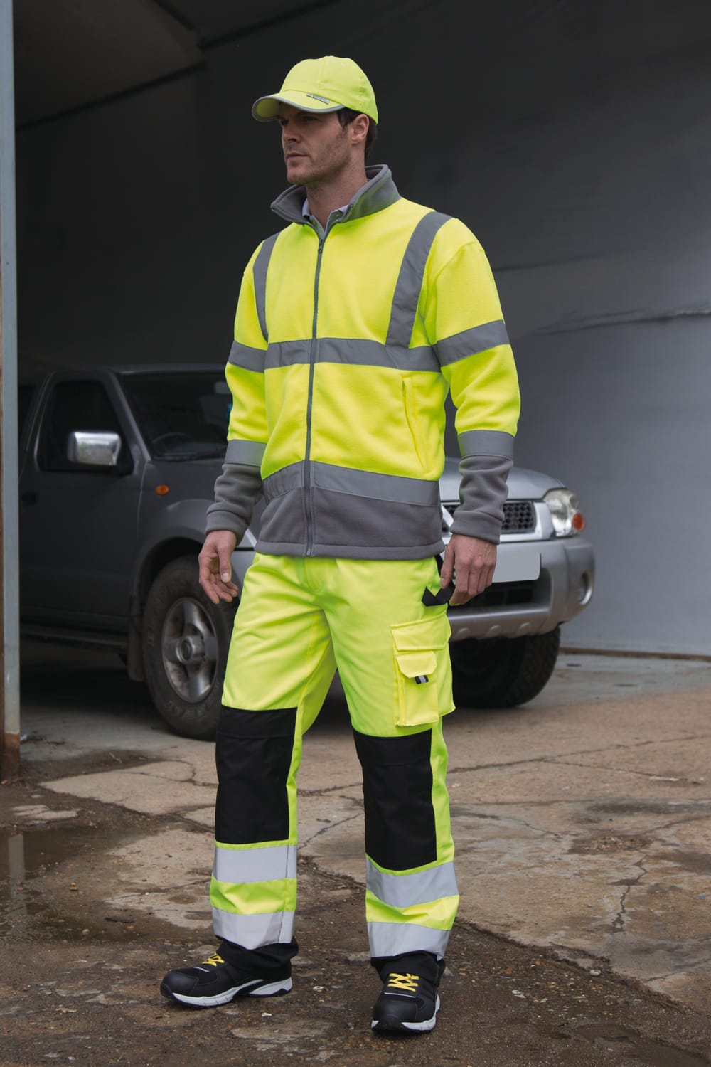Pantalón tipo cargo de seguridad