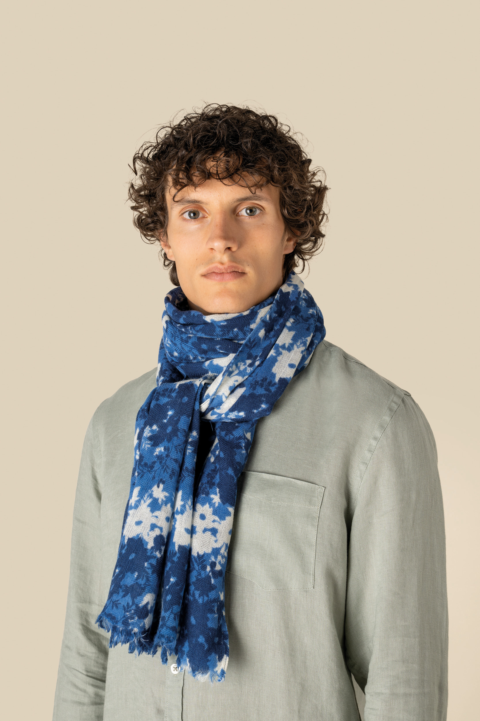 Fular con estampado floral unisex