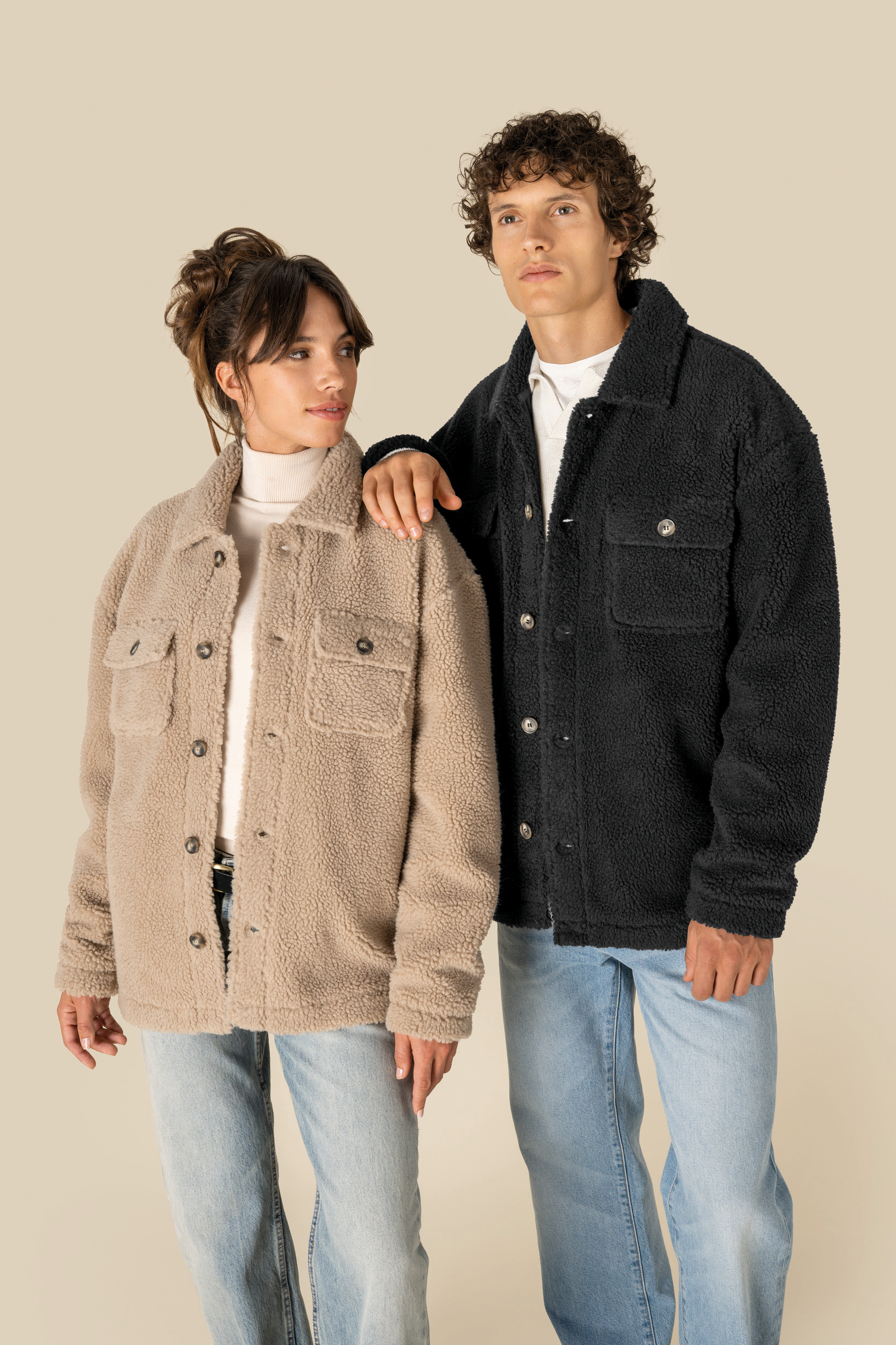 Sobrecamisa de sherpa con hombros caídos unisex